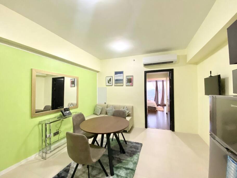 Condotel Aeon Towers Davao 20Mbps Wifi Exterior foto